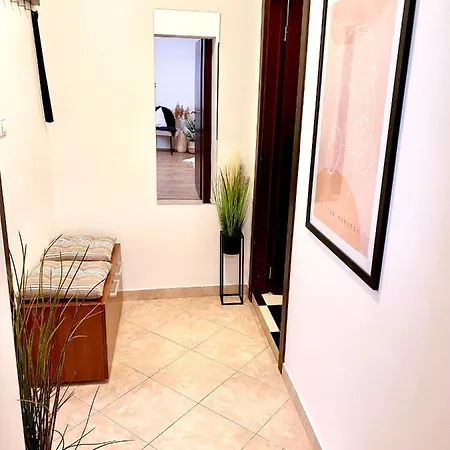 Urban Jungle Old Town Air Conditioned Bratislava