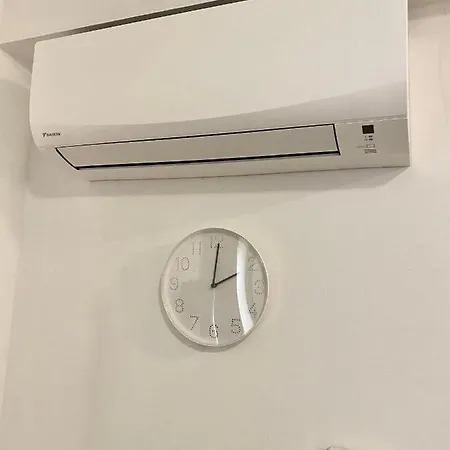 Urban Jungle Old Town Air Conditioned 公寓 布拉迪斯拉发