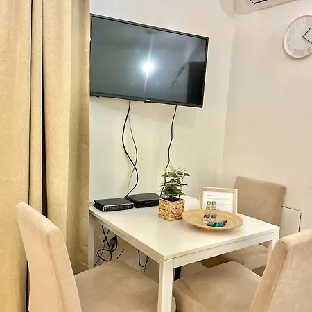 Urban Jungle Old Town Air Conditioned