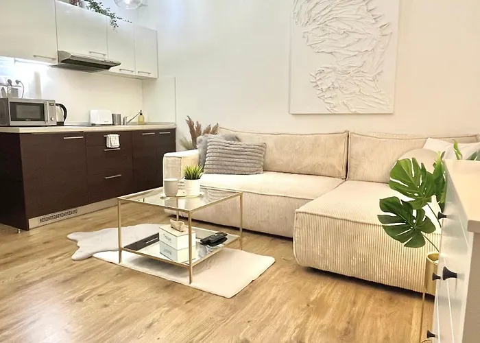 Urban Jungle Old Town Air Conditioned Bratislava